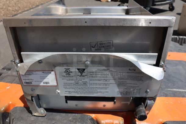 Avantco CAG-15-MG 15" gas griddle new with scratch-n-dent. Manual controls, 30,000 BTU. Serial 679049000007. Quality control checked.