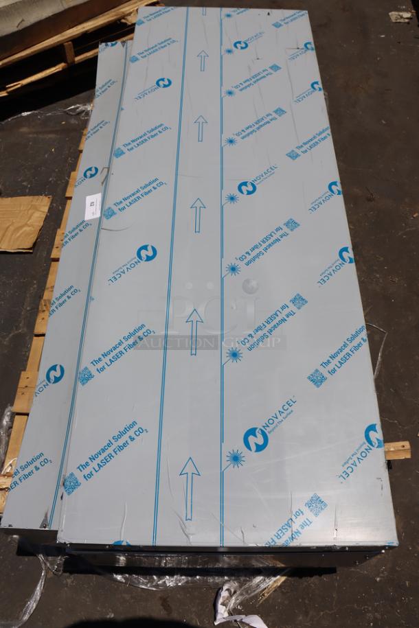 Vollrath 38119 ServeWell® Electric Five Pan Hot Food Table, sealed well. New but scratched and dented. Serial: 0261-01790363-008.