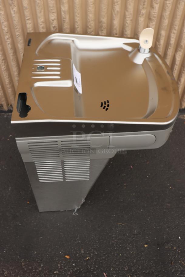BRAND NEW Zurn Elkay LZO8S stainless steel drinking fountain, 8 GPH, hands-free, extra deep basin, out of packaging. Serial: 241114877.