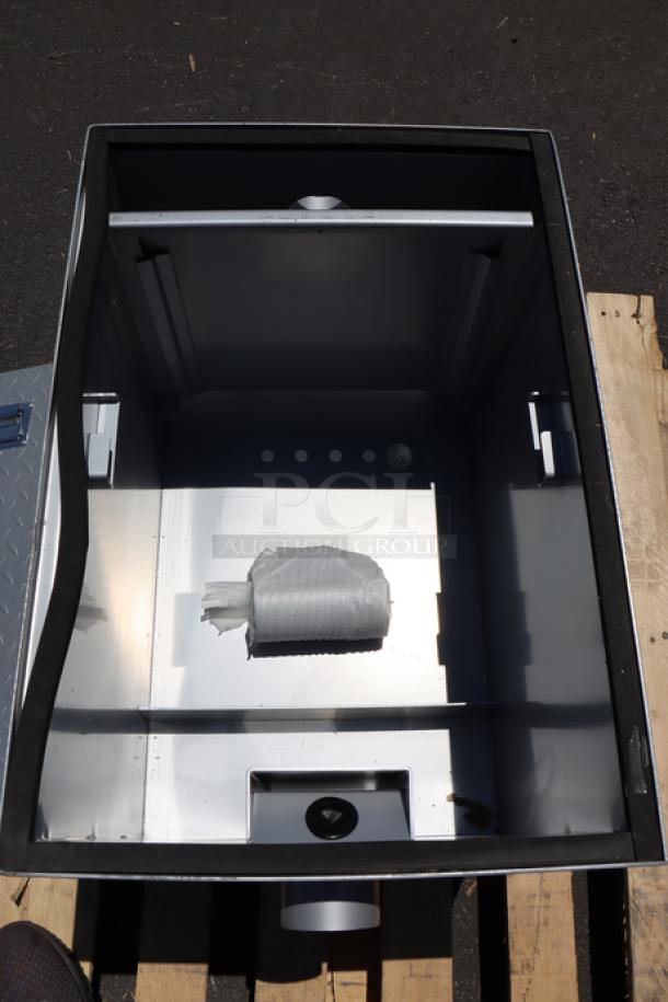 BRAND NEW Regency 600GT25 grease trap, 50 lb. capacity, 25 GPM, 3" non-threaded connections. Minor scratches/dents.