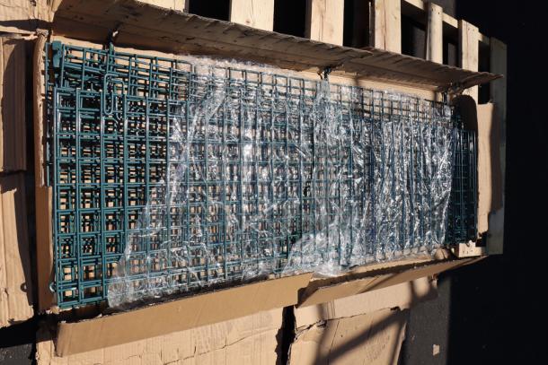 Regency 460EGSC2436 NSF Green Wire Security Cage, 24"x36"x61". New, slight scratches, in damaged packaging.