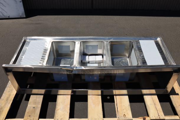 Regency 600B32160213 60" x 21" three-bowl underbar sink with dual 13" drainboards, brand new with minor scratches.