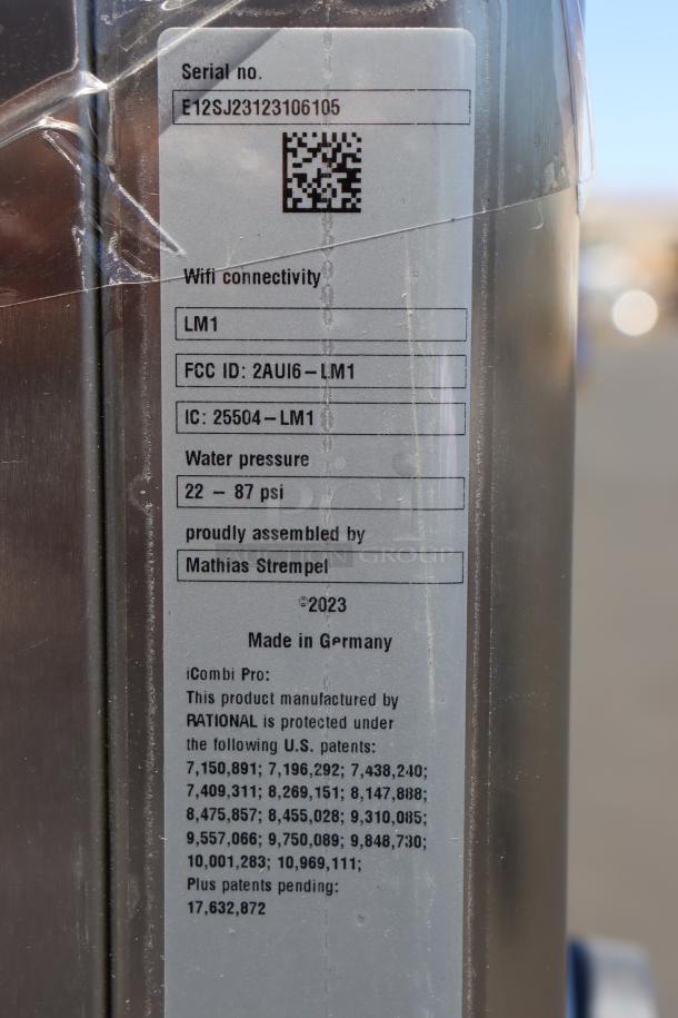 BRAND NEW SCRATCH-N-DENT Rational iCombi Pro 10 Pan Combi Oven, Wifi, 480V, 3 Phase. Door hinge damaged, S/N: E12SJ23123106105.