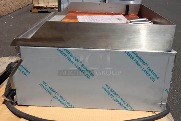 Brand new Garland ED-24G electric griddle, 24" countertop size. Scratch-n-dent with broken leg mount welds. Model ED-24G-0036.