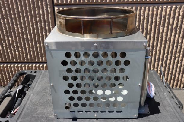 BRAND NEW Cooking Performance Group WOKR16N Natural Gas Wok Range with 16" ring, 125,000 BTU, scratch-n-dent condition.