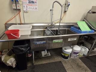 OUTSTANDING!! Advance Tabco FC-3-1824-24RL Three Compartment Stainless Steel Commercial Sink with Two Drainboards - 102". Includes Pre-Wash.