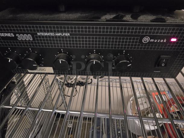 Muzak Series 3000 T3120MOH Integrated Power Amp! Works and Sounds EXCELLENT - Image 2 of 2