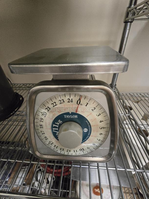 LIKE NEW! Taylor TS25KL 25 lb. Mechanical Portion Control Scale - Image 2 of 2