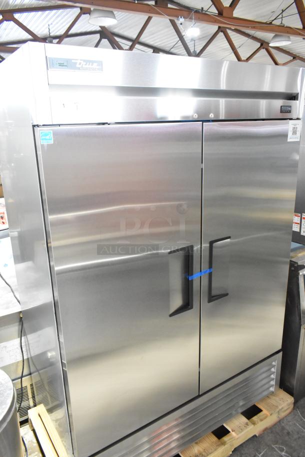 BRAND NEW SCRATCH AND DENT! 2025 True T-49-HC Stainless Steel Commercial 2 Door Reach In Cooler w/ Poly Coated Racks. 115 Volts, 1 Phase. - Image 2 of 8