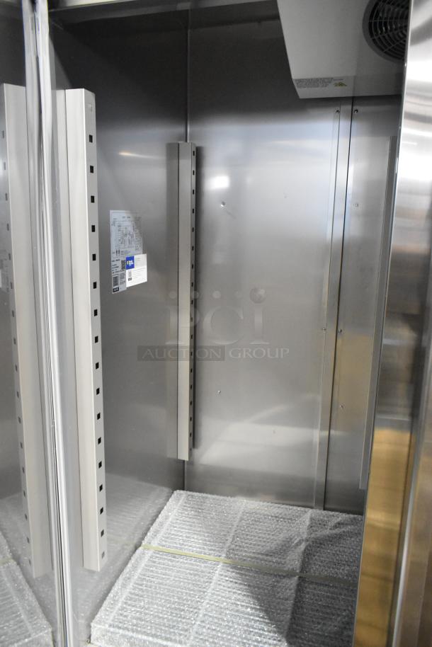 BRAND NEW SCRATCH AND DENT! 2025 Avantco 178SS3FHC Stainless Steel 3 Door Reach In Freezer w/ Poly Coated Racks. 115 Volts, 1 Phase. - Image 4 of 10