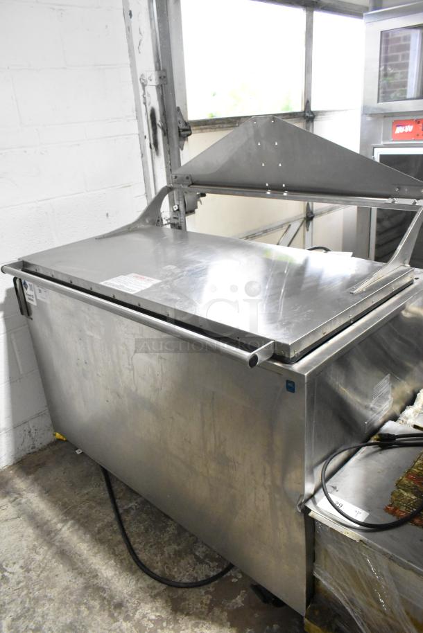 Stainless Steel Commercial Floor Style Unit on Commercial Casters. 208 Volts, 1 Phase. - Image 1 of 5