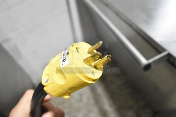 Stainless Steel Commercial Floor Style Unit on Commercial Casters. 208 Volts, 1 Phase. - Image 4 of 5