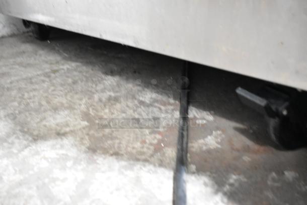 Stainless Steel Commercial Floor Style Unit on Commercial Casters. 208 Volts, 1 Phase. - Image 5 of 5