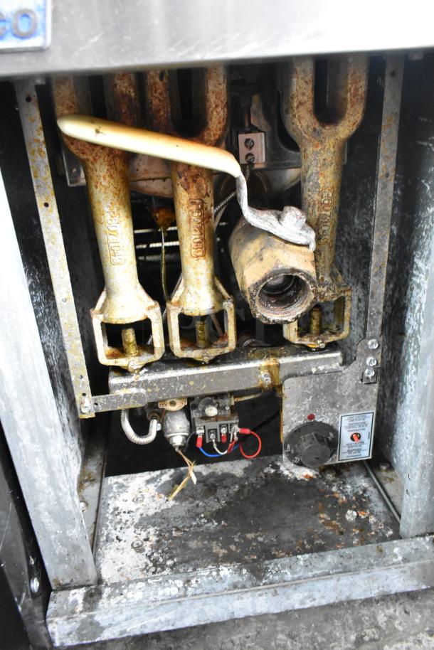 2019 Pitco Frialator 35C Stainless Steel Commercial Floor Style Natural Gas Powered Deep Fat Fryer w/ 2 Metal Fry Baskets. 90,000 BTU. - Image 2 of 4