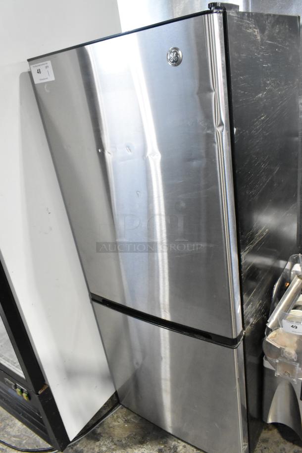 General Electric GE GBE10ESJASB Stainless Steel Cooler w/ Freezer. 115 Volts, 1 Phase. - Image 1 of 6