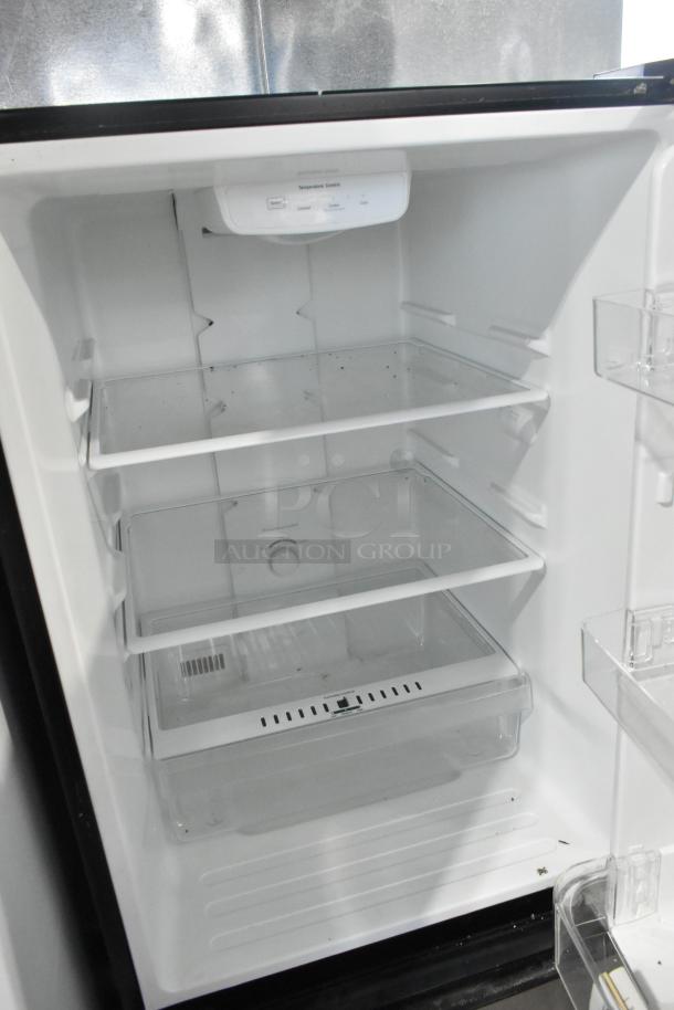 General Electric GE GBE10ESJASB Stainless Steel Cooler w/ Freezer. 115 Volts, 1 Phase. - Image 2 of 6