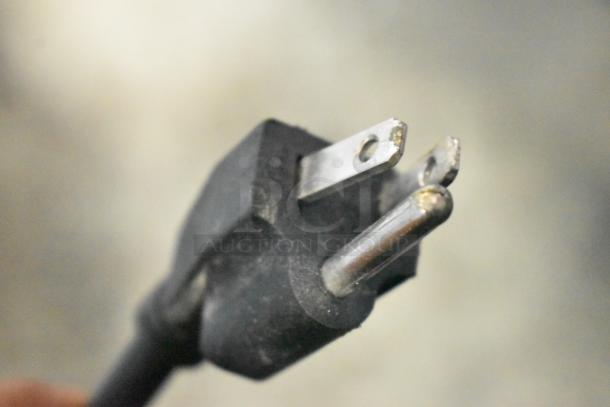 Omcan RS-CN-0250 Metal Commercial Open Grab N Go Merchandiser on Commercial Casters. 115 Volts, 1 Phase. - Image 9 of 11