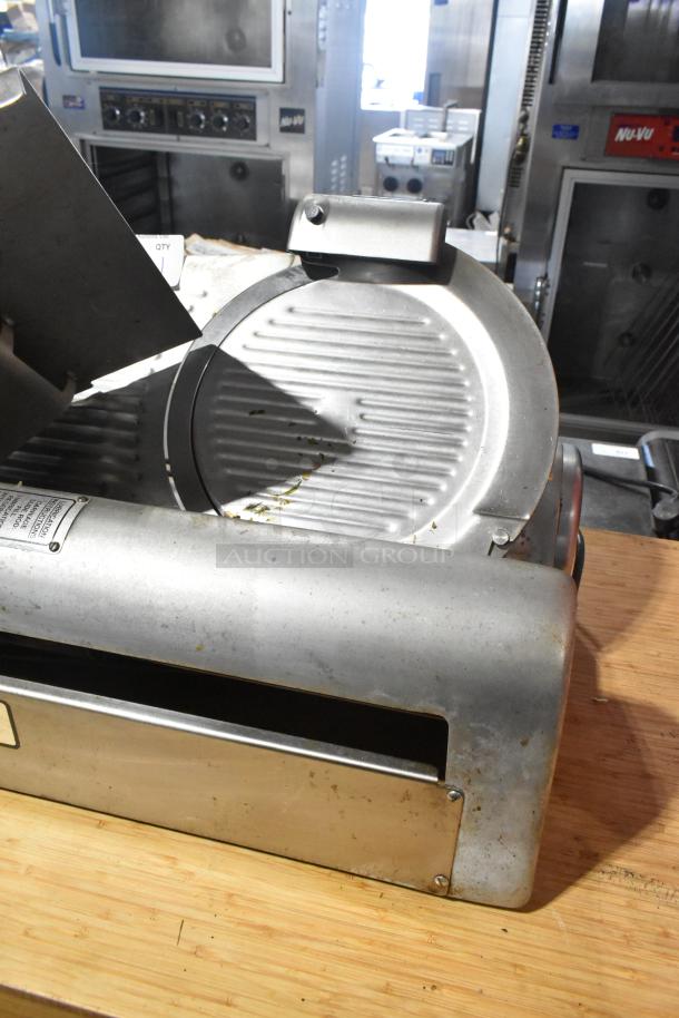 Hobart 16125 Stainless Steel Commercial Countertop Meat Slicer. 115 Volts, 1 Phase. - Image 4 of 8