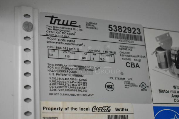 True GDM-49EM Metal Commercial 2 Door Reach In Cooler Merchandiser w/ Poly Coated Racks. 115 Volts, 1 Phase. - Image 6 of 6