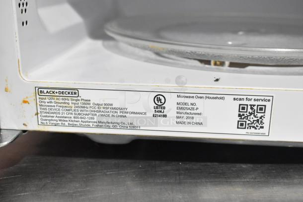2018 Black & Decker EM925AZE-P Countertop Microwave Oven w/ Plate. 120 Volts, 1 Phase. - Image 9 of 9