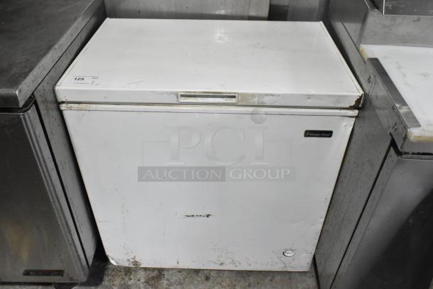 Magic Chef HMCF7W3 Chest Freezer. 115 Volts, 1 Phase. - Image 1 of 6