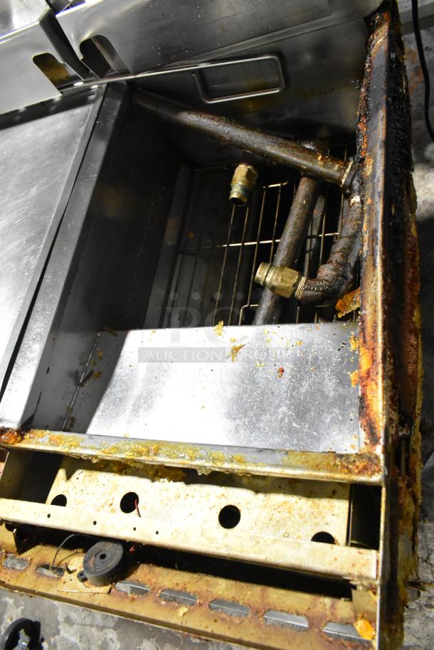 Stainless Steel Commercial 3 Bay Deep Fat Fryer. - Image 4 of 11