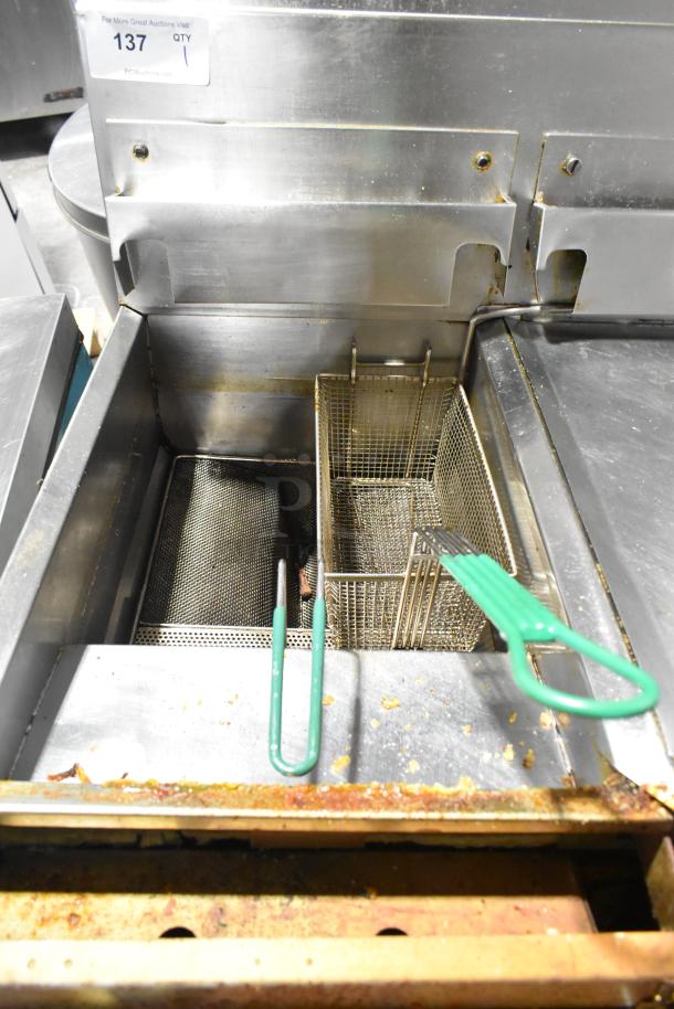 Stainless Steel Commercial 3 Bay Deep Fat Fryer. - Image 5 of 11
