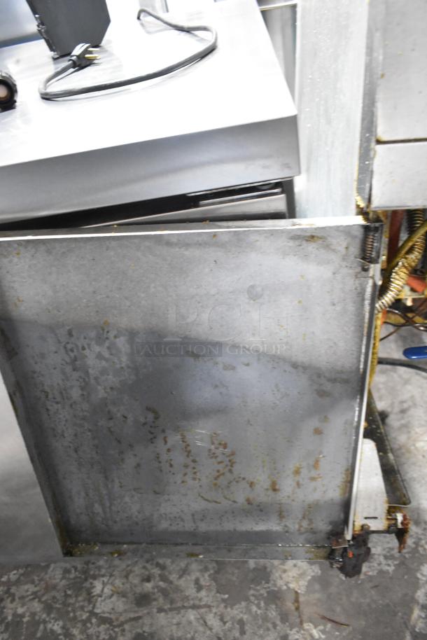 Stainless Steel Commercial 3 Bay Deep Fat Fryer. - Image 11 of 11