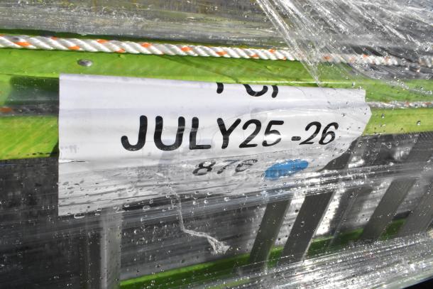 BRAND NEW SCRATCH AND DENT! Little Giant 89717840 HyperLite SumoStance 40' Type 1A Green Fiberglass Extension Ladder 17840 - 300 lb. Capacity - Image 3 of 3