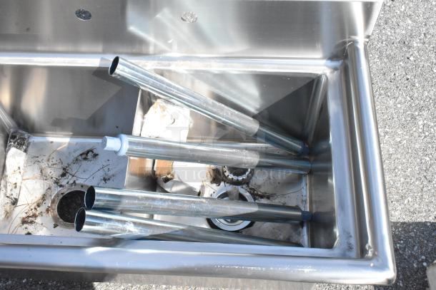 Brand new KoolMore SB151512-15L3 stainless steel 2-bay sink with scratch and dent, featuring left side drain board.