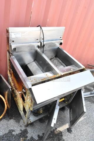 Frymaster FPH350CSD 2 Bay Stainless Steel Fryer, 80,000 BTU, natural gas, visible rust, and wear, commercial floor model.