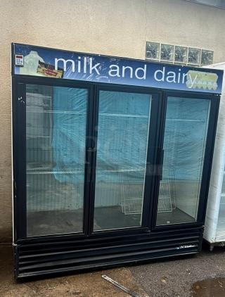 AWESOME! True GDM-72 Series Three Section Glass Door Merchandiser - (3) Sliding Doors, White, 115v TESTED AND WORKING