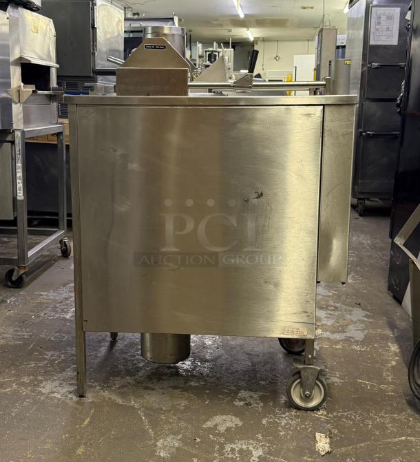 AWESOME! Wells WFPE-68KFC Pressure Fryer - Image 2 of 5