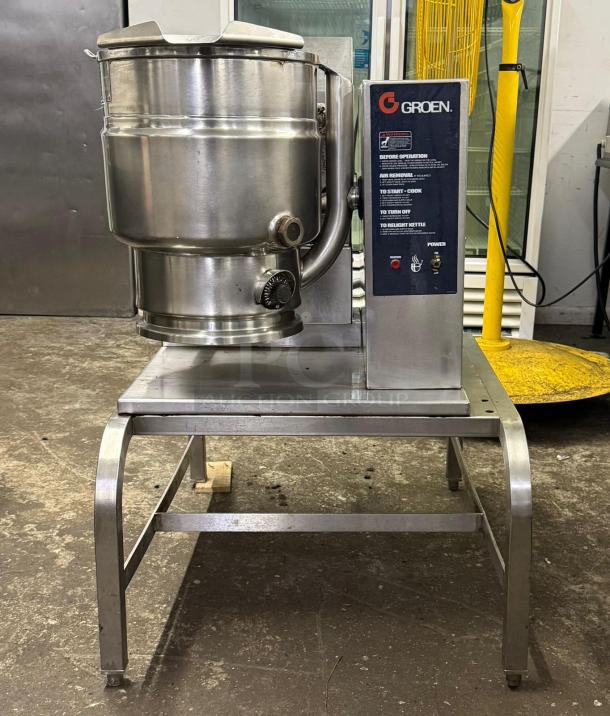 MUST SEE! GROEN TDH/20 GAS STEAM JACKETED TILTING KETTLE STEAM KETTLE - Image 1 of 5