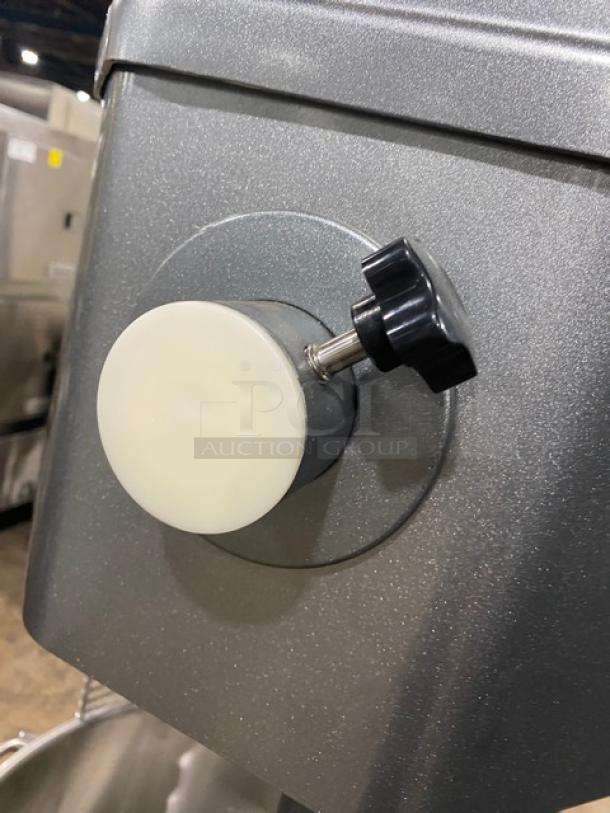 Avantco 177MX60H 60 Qt. planetary mixer, visible control knob, electric powered, heavy duty, with bowl lift mechanism.