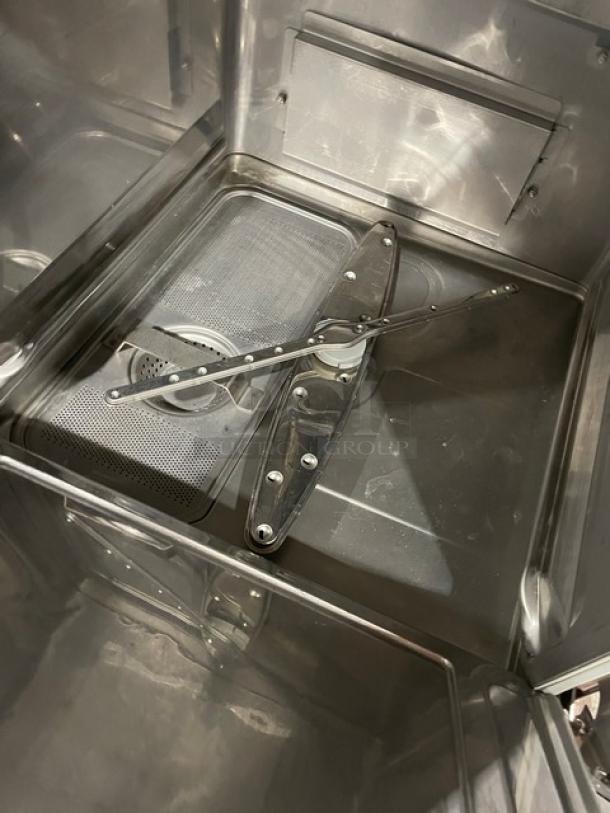 Hobart Advansys LXER undercounter dishwasher interior, stainless steel, high-temp, Energy Star certified, model LXER.