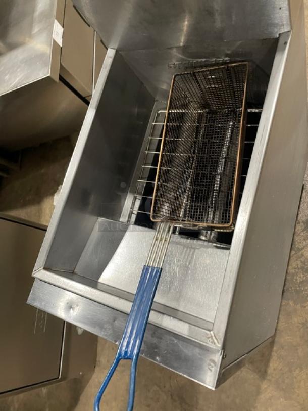 Anets SLG40 stainless steel 40 lb. deep fryer with basket, natural gas, backsplash, on legs, SN: G14CE015037.