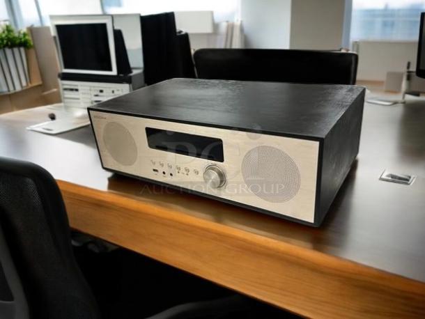 Insignia NS-HAIOR18 all-in-one stereo shelf audio system in excellent condition, black and silver finish, tested and working.