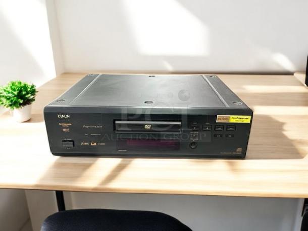 Denon DVD-2800II Progressive Scan DVD Player, awesome condition, fully tested. Features front panel controls, display screen.