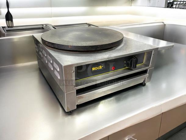 Equipex 400E Single Crepe Maker, 15 3/4" cast iron plate, excellent condition, tested and working, 240v/1ph.