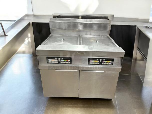 Frymaster SCFHD260G Decathlon HD Series gas fryer with dual 80 lb. tanks, tested and working, stainless steel, front control panel.