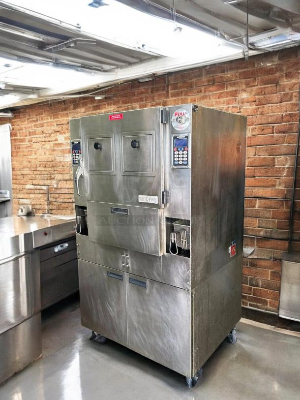 AutoFry MTI-40E ventless fryer, stainless steel, double basket, mobile, 208/240V, excellent condition, tested and working.