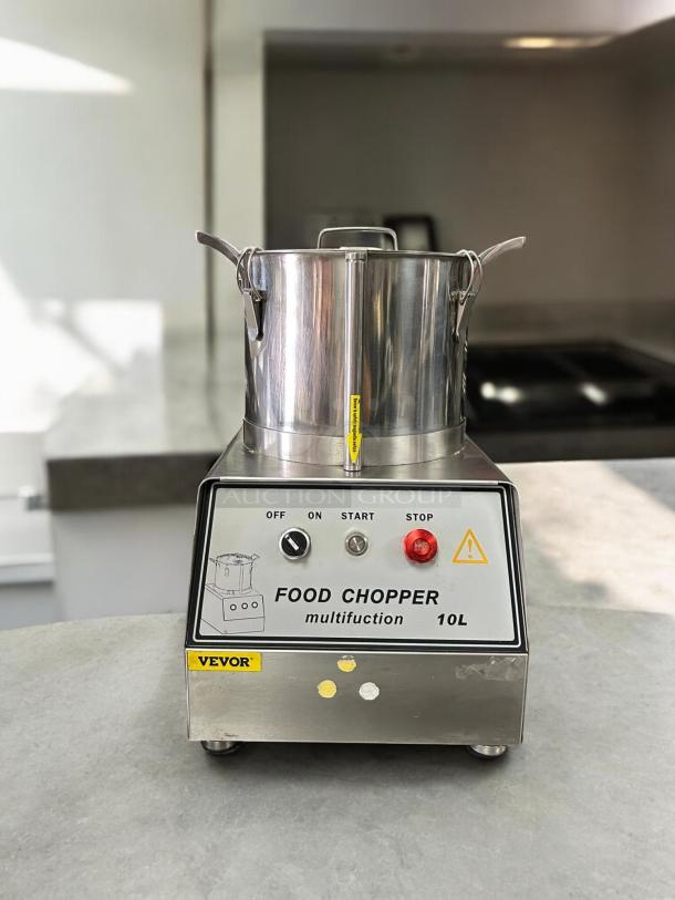 Vevor 15L stainless steel food processor, like new, with on/off/start/stop controls, tested and working, 115V electric.