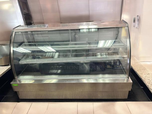 Dexson GD3890-1 60" Curved Glass Refrigerated Display Case, 115v. Tested, working, in amazing condition with stainless steel finish.