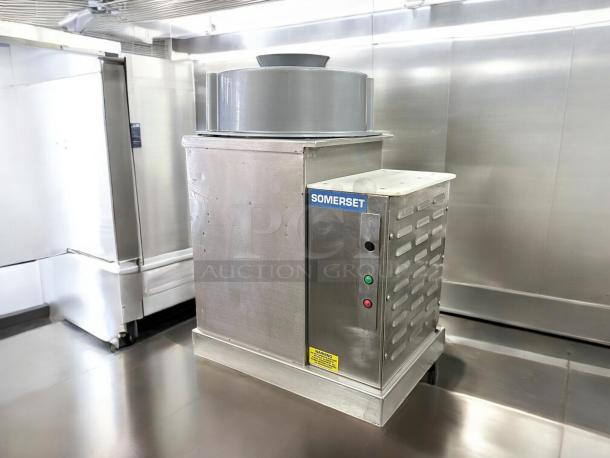 Somerset SDR-400 Dough Rounder, 1-36 oz capacity, 120V, 3/4 HP, stainless steel, tested and working, in great condition.