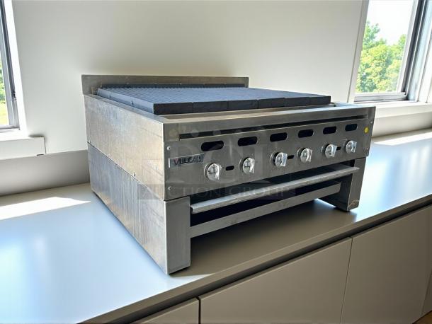 Vulcan VACB36 36" radiant charbroiler with cast iron grates, natural gas. Tested, working condition, stainless steel.