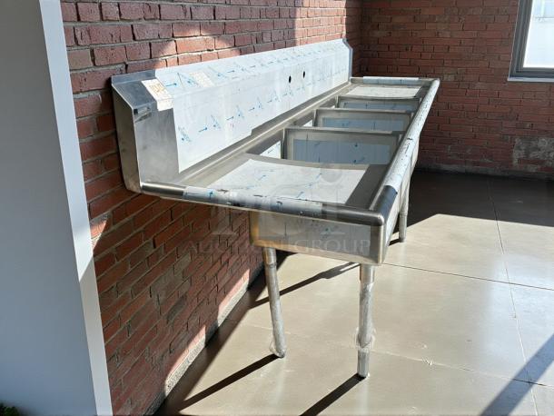 NEW Elkay Dependabilt™ stainless steel 16-gauge sink with three compartments and 24" L&R drainboards, SS legs, pristine condition.
