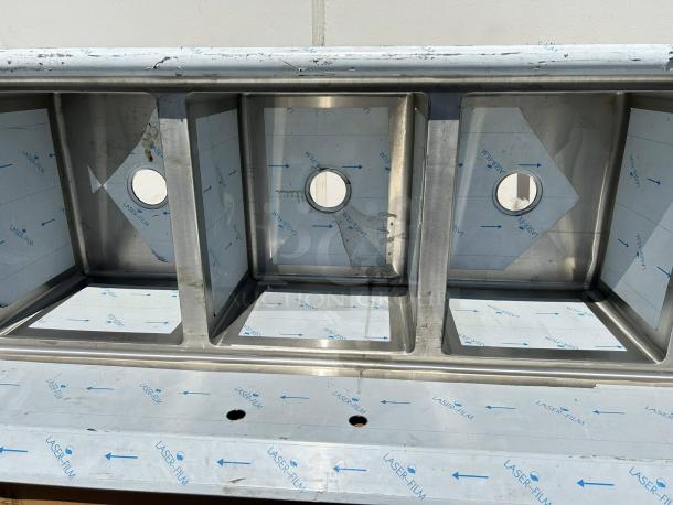 NEW ELKAY Dependabilt™ stainless steel three-compartment sink, 16 gauge, 24" L&R drainboards, with SS legs, protective film.