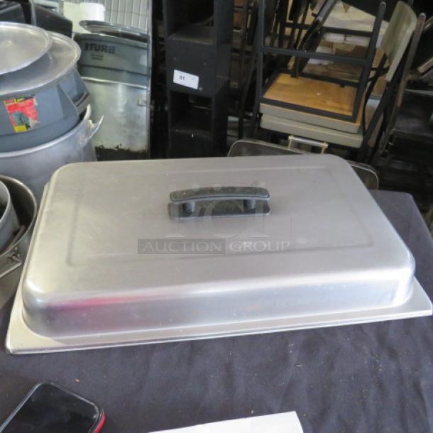 Full-size chafer lid with handle, silver, used condition. Ideal for catering or buffet service. Model 4XBID.