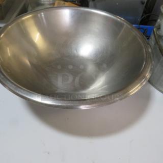 12-inch stainless steel mixing bowl, model 3XBID, in good condition with a smooth, polished finish.